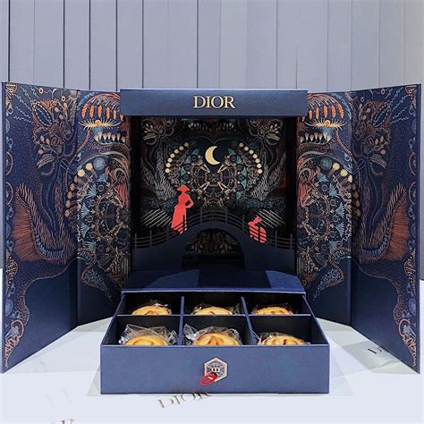 mooncake miss dior